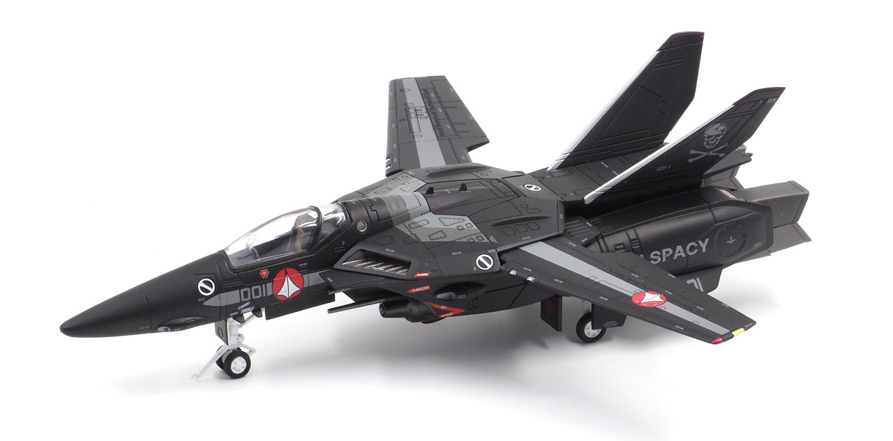 /macross-calibre-wings-1-72-vf-1s-fighter-valkyrie-stealth-2020-convention-exclusive-pre-order/ product image