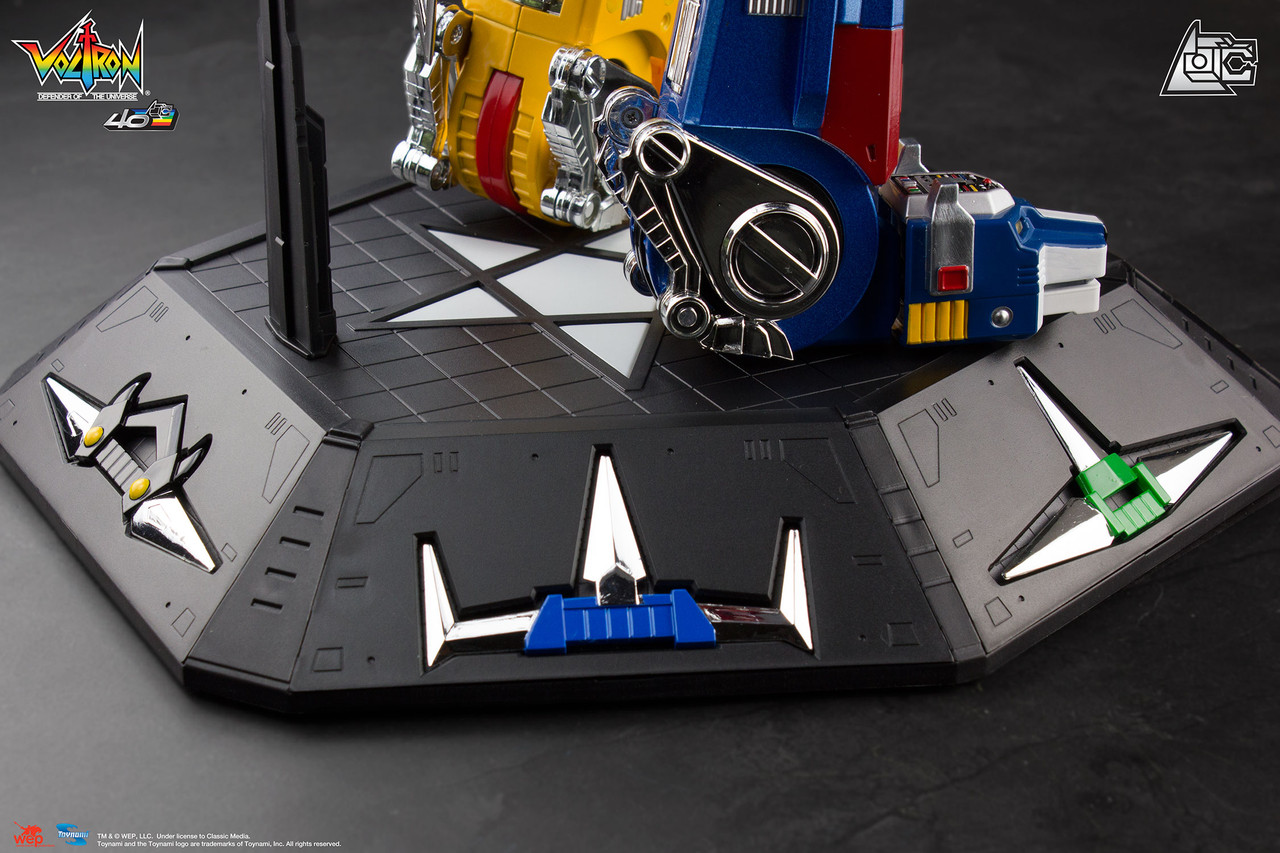 /preorder-deposit-required-voltron-40th-anniversary-collectors-set/ product image